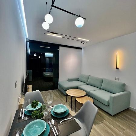 Deluxe Apartment Bllok Tirana Exteriör bild