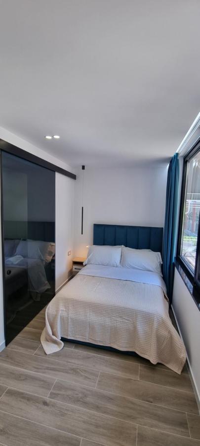 Deluxe Apartment Bllok Tirana Exteriör bild