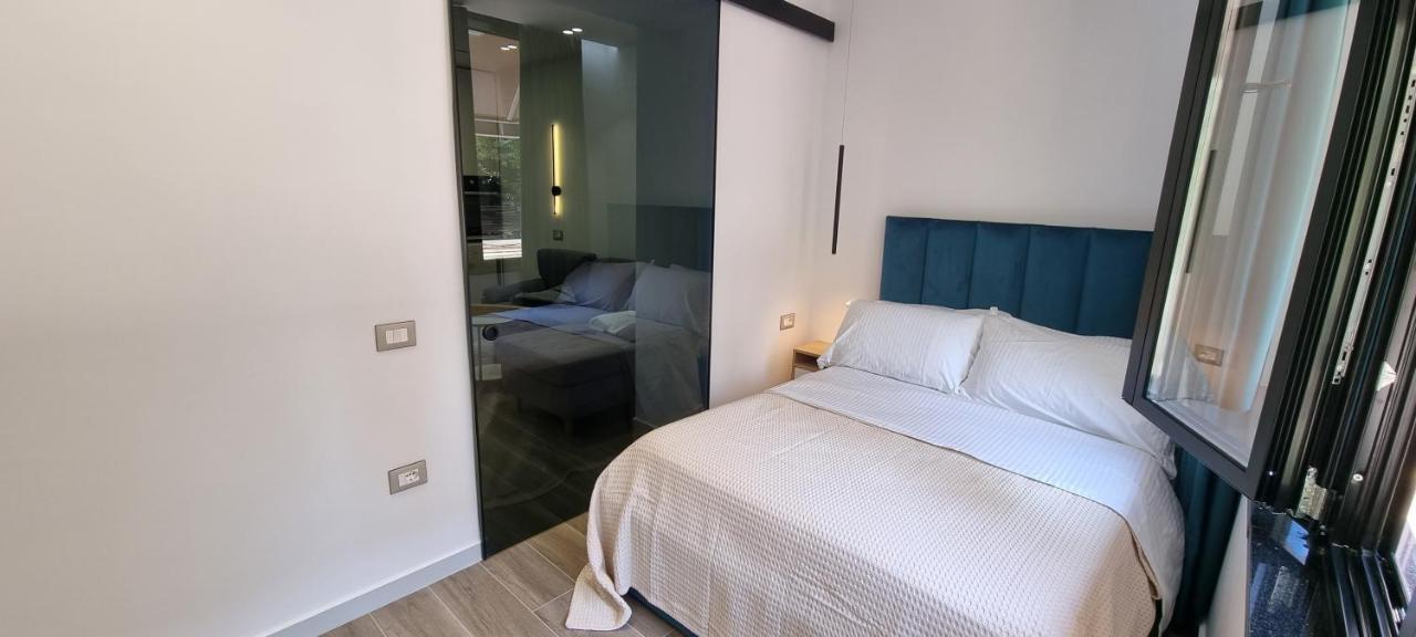 Deluxe Apartment Bllok Tirana Exteriör bild