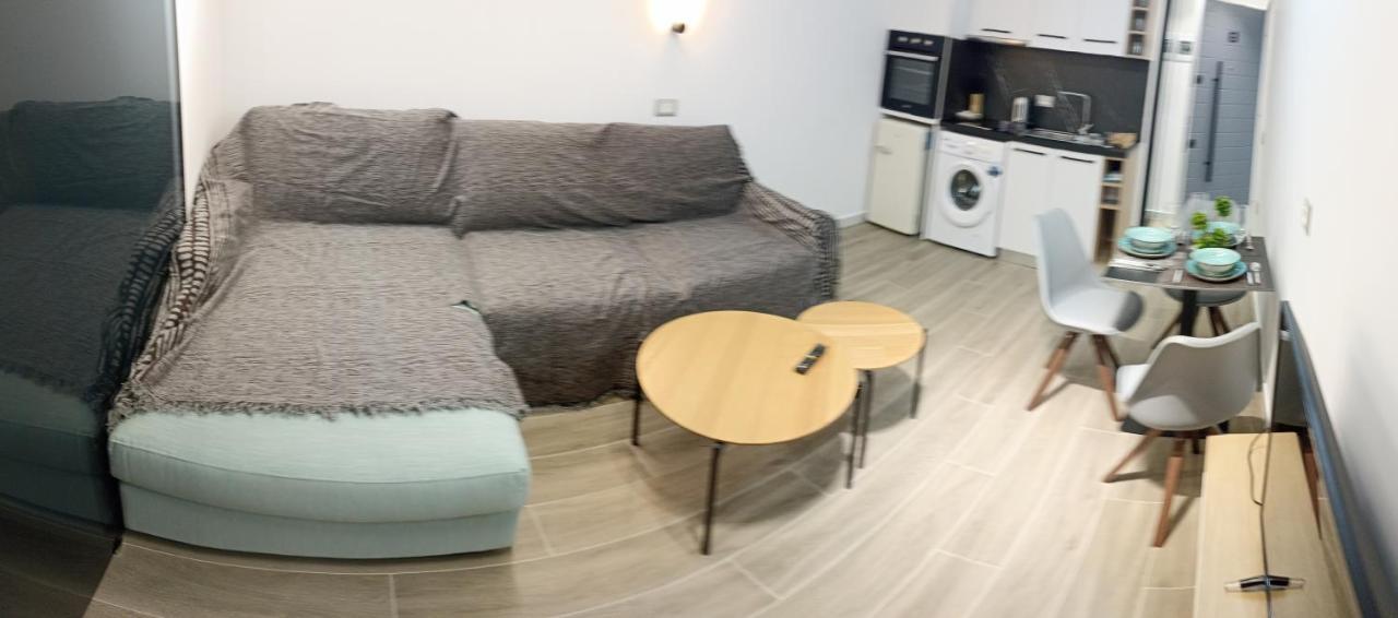 Deluxe Apartment Bllok Tirana Exteriör bild