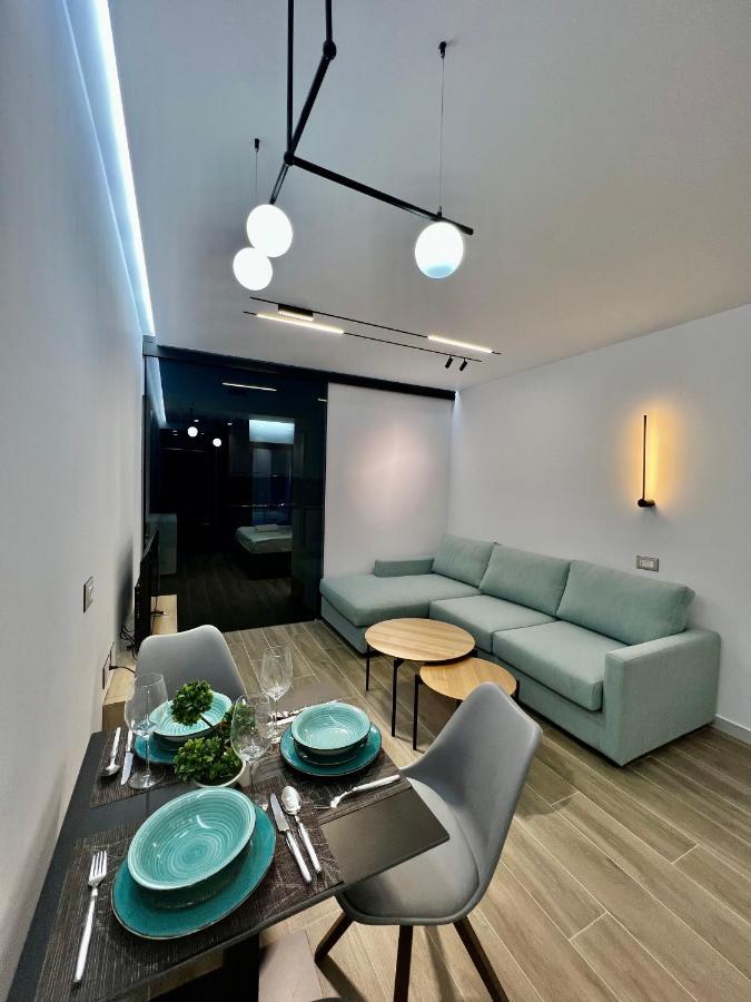 Deluxe Apartment Bllok Tirana Exteriör bild