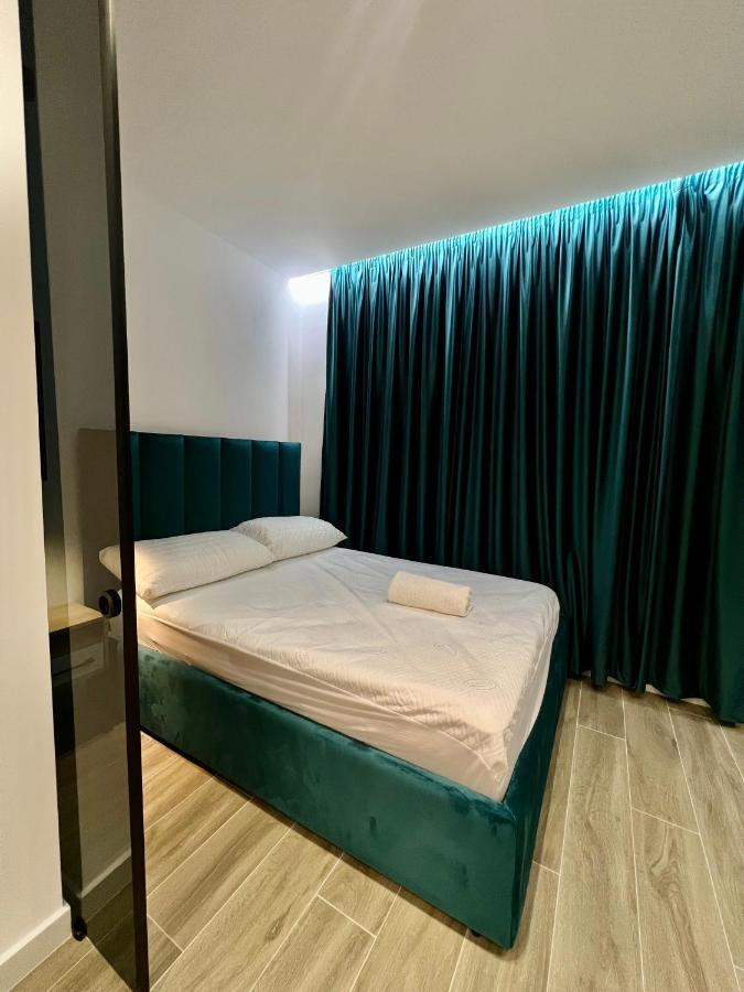Deluxe Apartment Bllok Tirana Exteriör bild