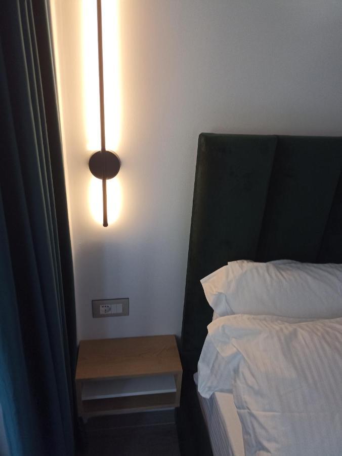 Deluxe Apartment Bllok Tirana Exteriör bild