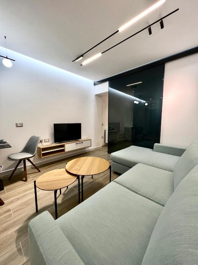 Deluxe Apartment Bllok Tirana Exteriör bild