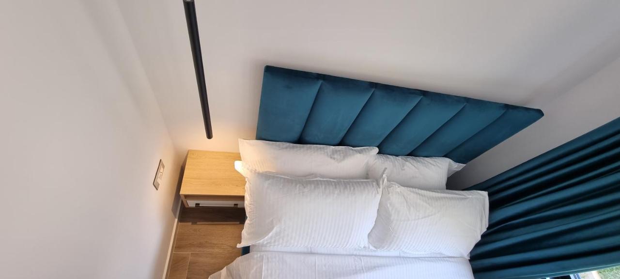 Deluxe Apartment Bllok Tirana Exteriör bild